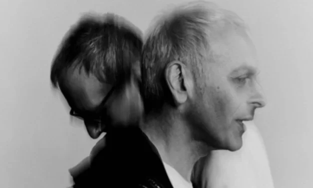 Underworld anuncia ‘Born Slippy (Nuxx)’ conciertos en vinilo del 30.° aniversario